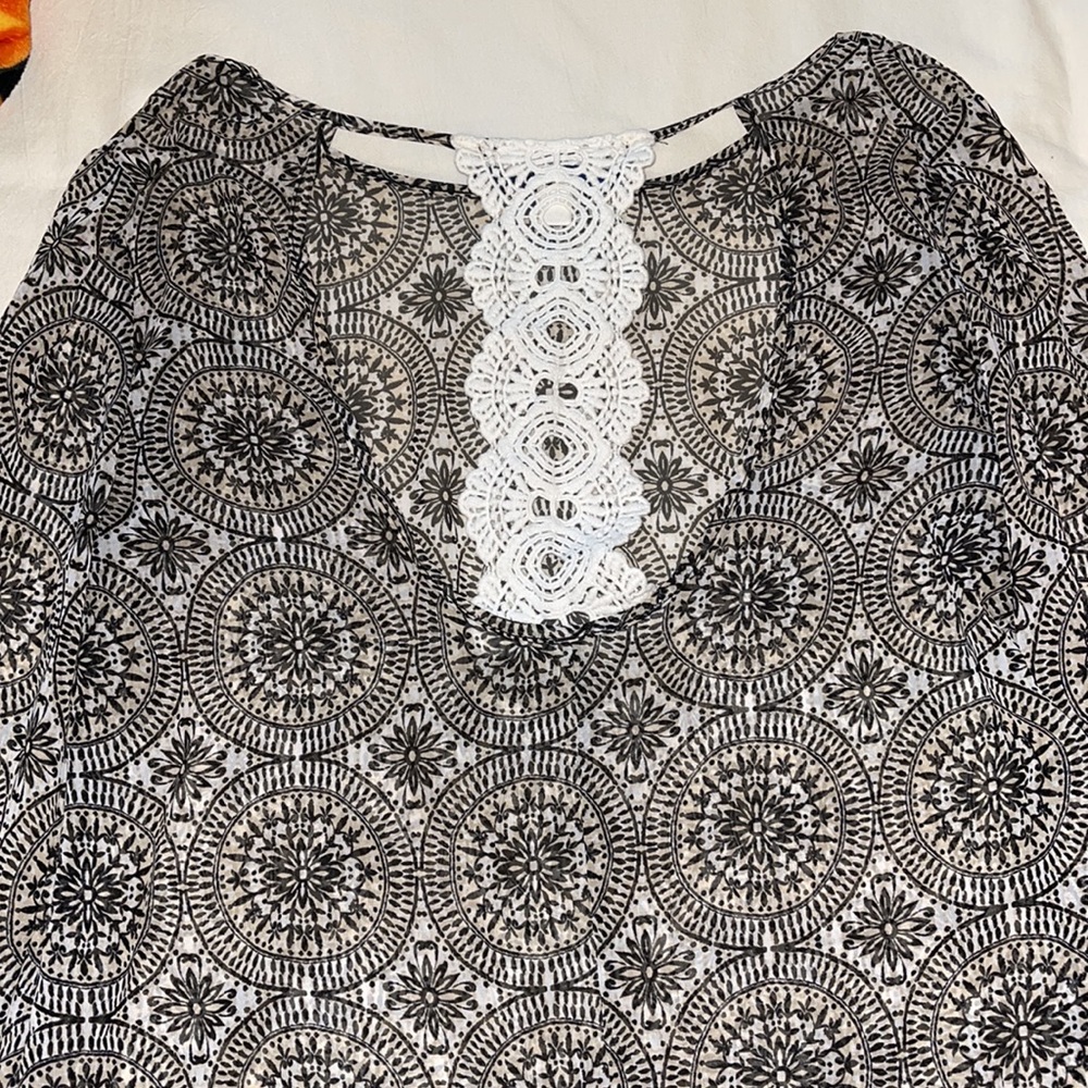 Blouse - Picture 3 of 3